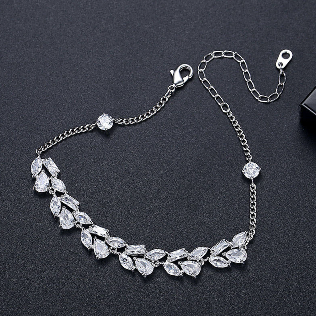 Adjustable Zircon Leaf Bracelet